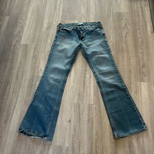 Women’s hollister jeans 

Size 7- 31 in seam